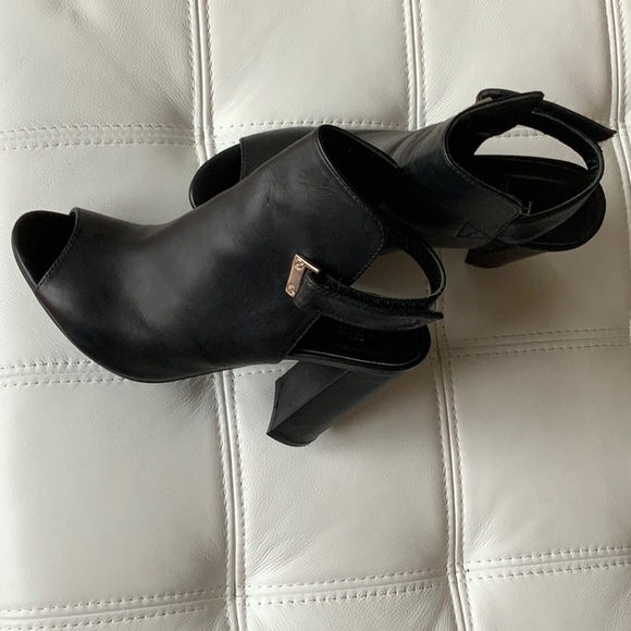 Flavia Passini open toe black genuine leather 4” block heel size 7.5 - Picture 8 of 9